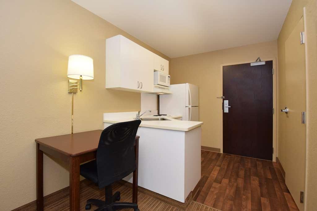 Extended America - Angeles - Northridge Hotel 2*